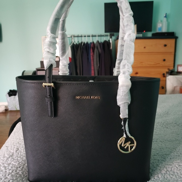 Michael Kors Bags Michael Kors Carryall Tote Poshmark
